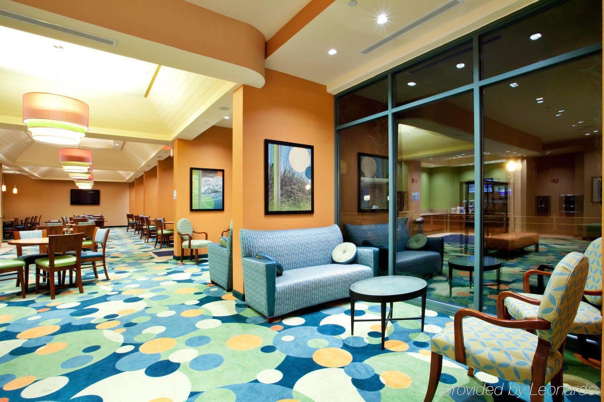 Holiday Inn Express Hotel & Suites Virginia Beach Oceanfront, An Ihg Hotel Ресторан фото